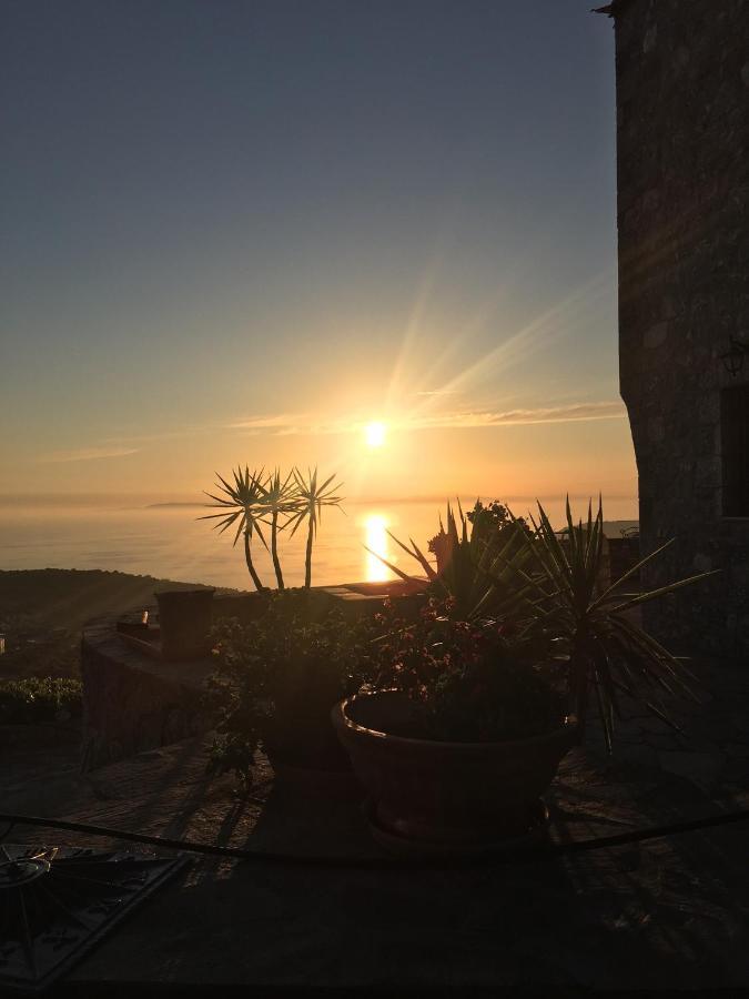 Πύργος Παραδοσιακός Με Μαγευτική Θέα - Villa Traditional Tower With Amazing Sea View Ареополі Екстер'єр фото