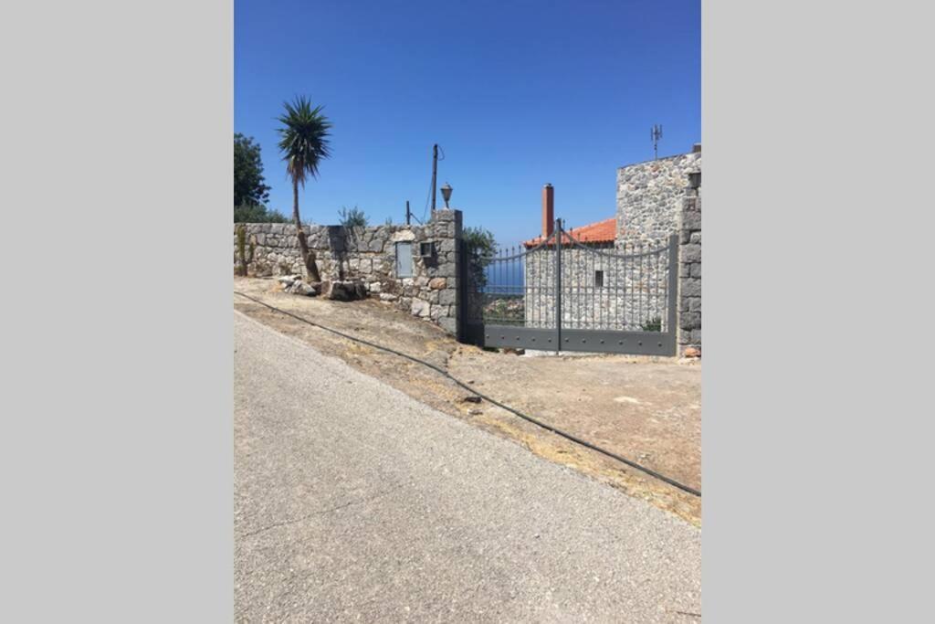 Πύργος Παραδοσιακός Με Μαγευτική Θέα - Villa Traditional Tower With Amazing Sea View Ареополі Екстер'єр фото
