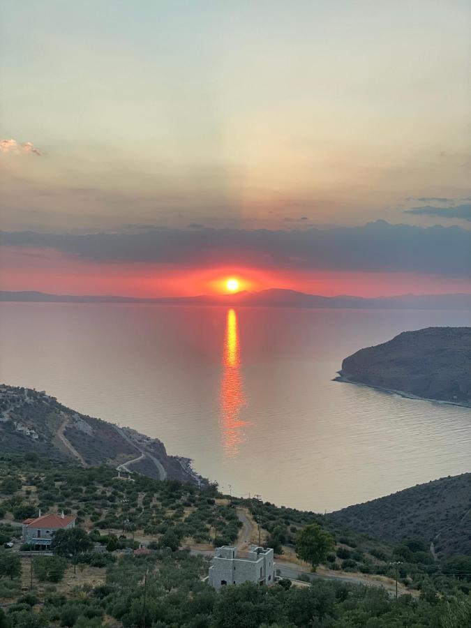 Πύργος Παραδοσιακός Με Μαγευτική Θέα - Villa Traditional Tower With Amazing Sea View Ареополі Екстер'єр фото
